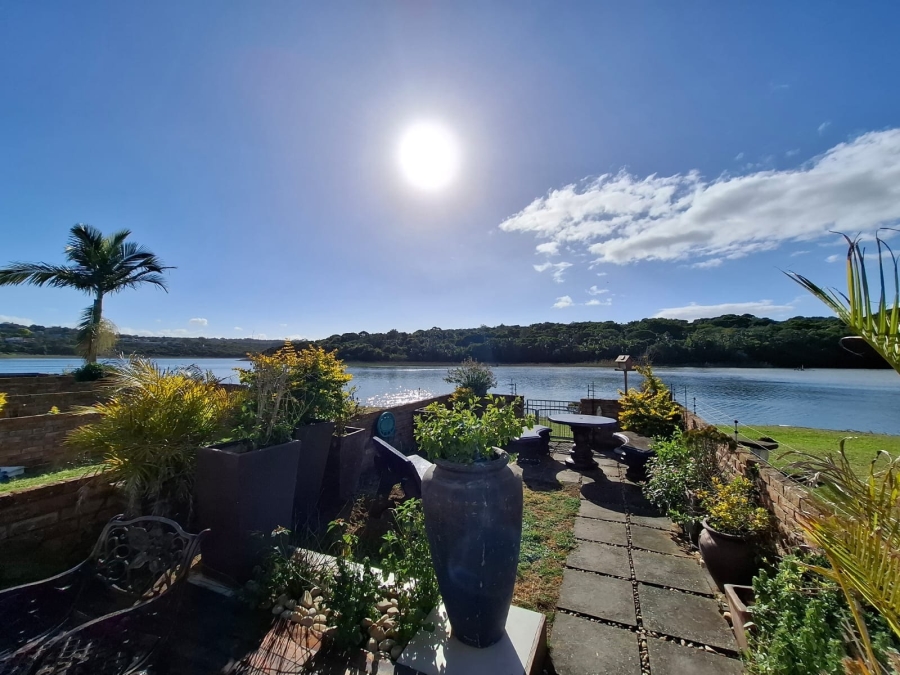 2 Bedroom Property for Sale in Bonza Bay Eastern Cape